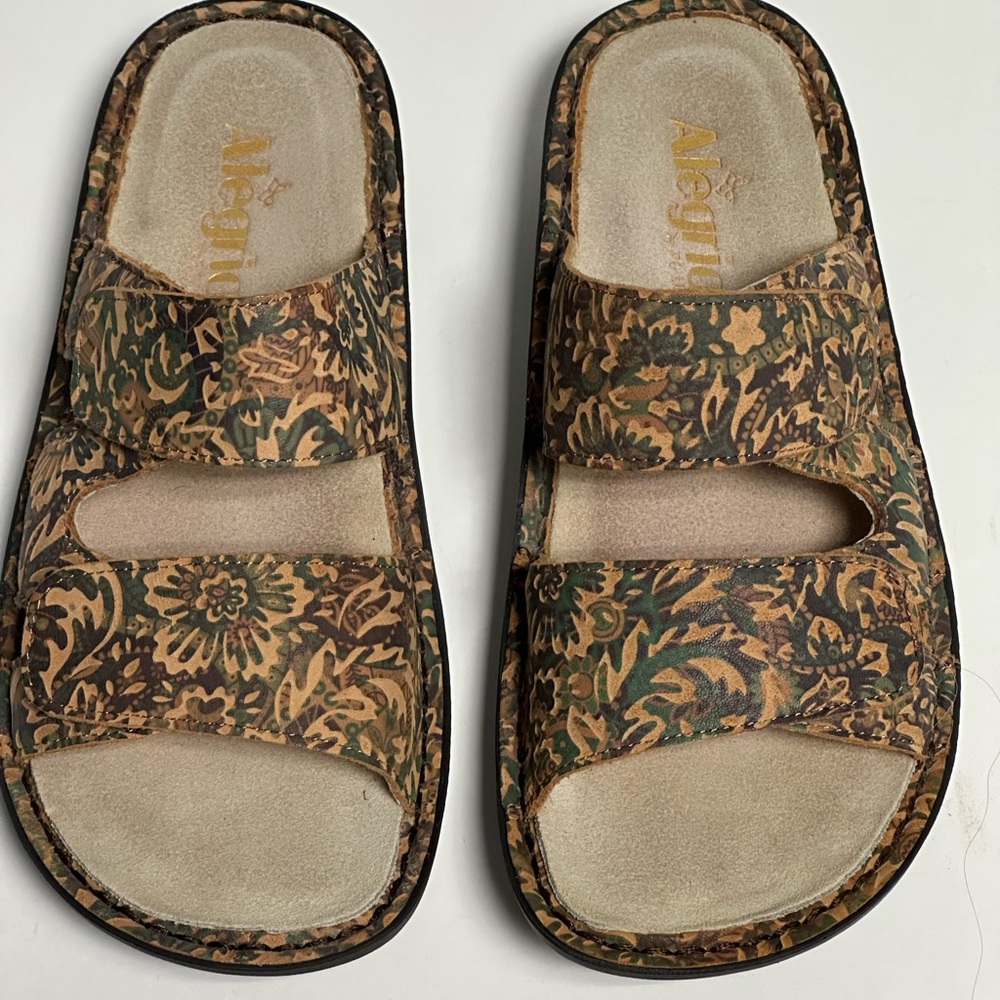 Alegria Brown and Green Sandals with Contoured Comfort NWOT size 37